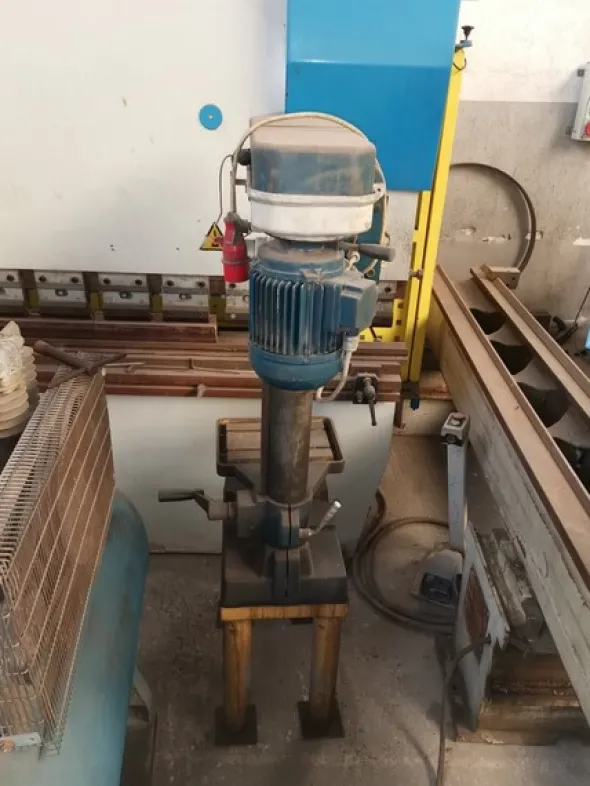 35#6949 Attrezzature e utensili per lavorazioni meccaniche