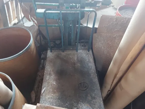 1#8024 Attrezzature meccaniche e arrredi