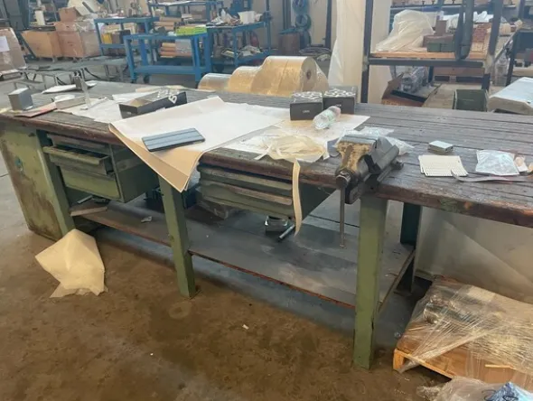 6#8183 Attrezzature officina