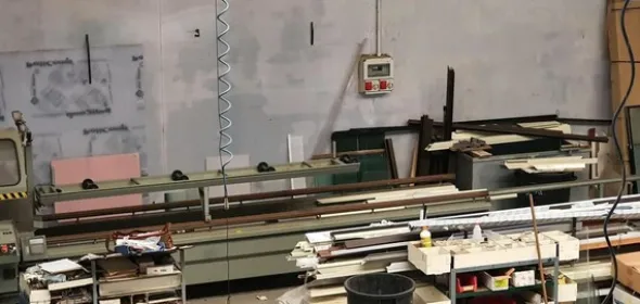 100#5029 Attrezzature officina