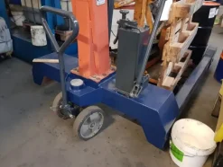 1#5348 Attrezzature officina e ricambi per automezzi industriali