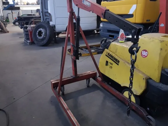 1#5348 Attrezzature officina e ricambi per automezzi industriali