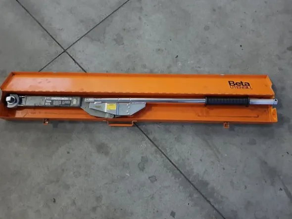 1#5348 Attrezzature officina e ricambi per automezzi industriali