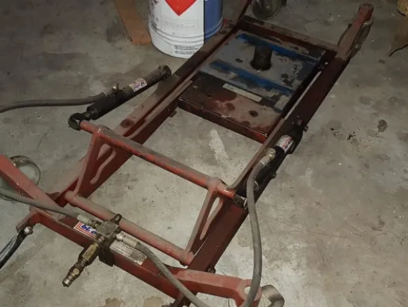1#5348 Attrezzature officina e ricambi per automezzi industriali