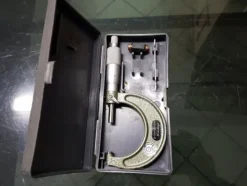 1#5348 Attrezzature officina e ricambi per automezzi industriali
