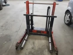 1#5348 Attrezzature officina e ricambi per automezzi industriali