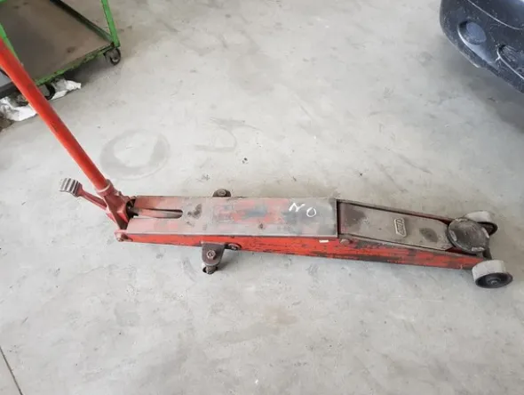 1#5348 Attrezzature officina e ricambi per automezzi industriali