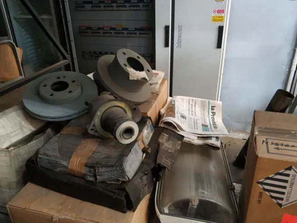 1#5348 Attrezzature officina e ricambi per automezzi industriali