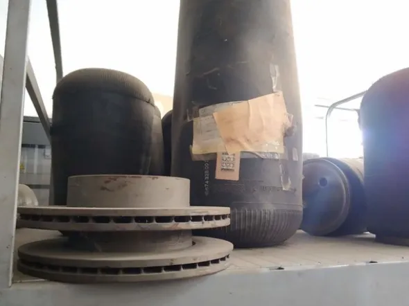 1#5348 Attrezzature officina e ricambi per automezzi industriali