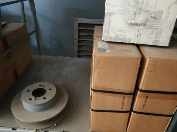 1#5348 Attrezzature officina e ricambi per automezzi industriali