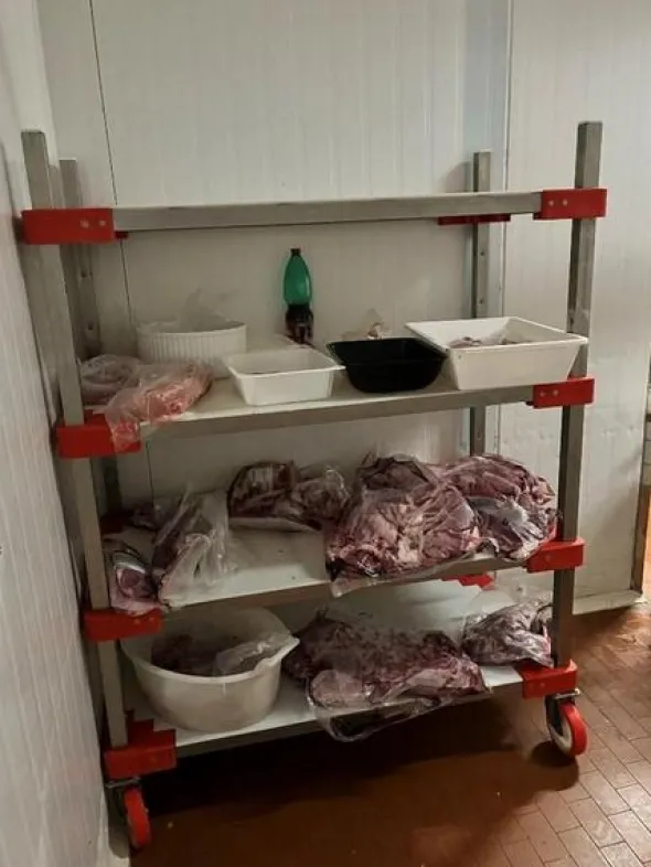 1#8498 Attrezzature per attività commercio e macellazione bestiame
