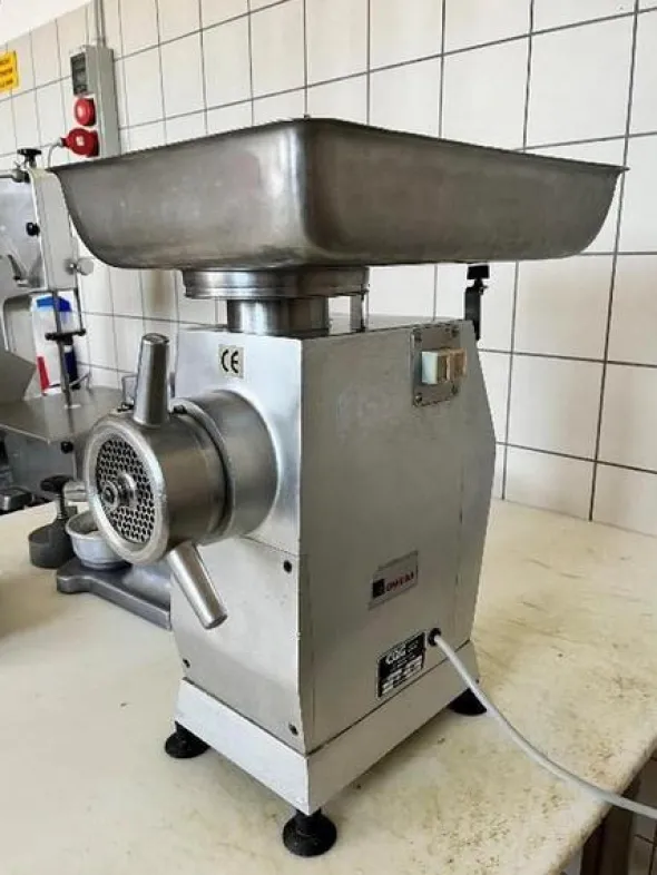 1#8498 Attrezzature per attività commercio e macellazione bestiame