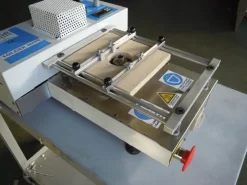 ATTREZZATURE PER INDUSTRIA ELETTRONICA