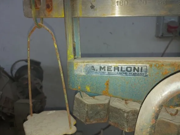 2#5574 Attrezzature per la lavorazione del ferro