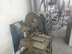 2#5574 Attrezzature per la lavorazione del ferro