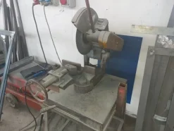 2#5574 Attrezzature per la lavorazione del ferro
