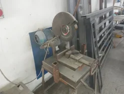 2#5574 Attrezzature per la lavorazione del ferro