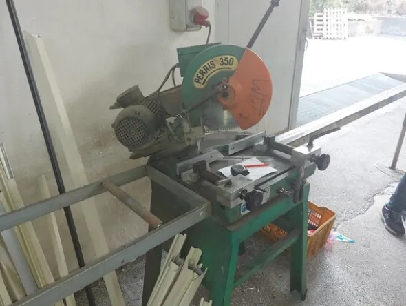 2#5574 Attrezzature per la lavorazione del ferro