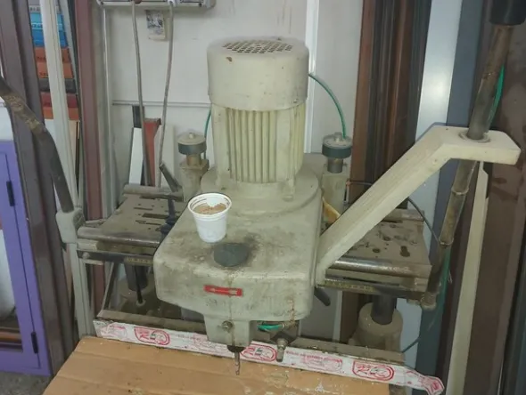 2#5574 Attrezzature per la lavorazione del ferro