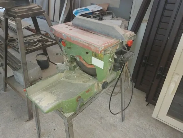 2#5574 Attrezzature per la lavorazione del ferro