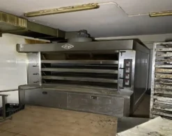 1#8384 Attrezzature per la lavorazione di prodotti da forno in disuso