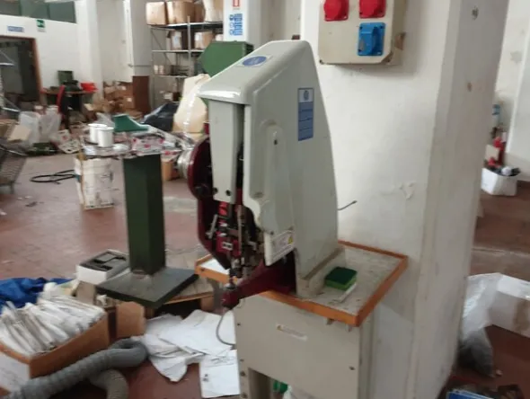 3#6047 Attrezzature per la produzione di calzature