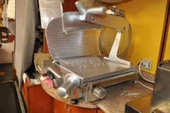 4#6225 Attrezzature per macelleria