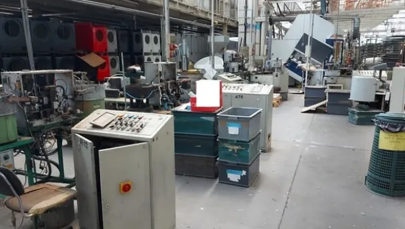 12#7174 Attrezzature per premontaggio vasca
