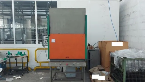 12#7174 Attrezzature per premontaggio vasca