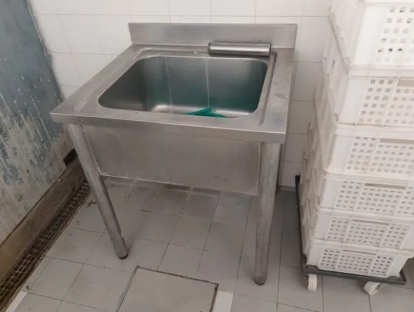22#7948 Attrezzature pescheria