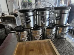 1#10312 Attrezzature ristorazione e bevande e alimenti a lunga scadenza