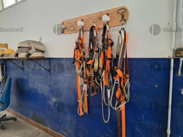11#8903 Attrezzature specifiche d'officina