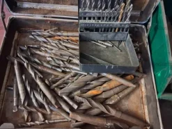 3#10272 Attrezzature utensili e strumenti per officina e lavorazioni meccaniche