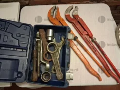 3#10272 Attrezzature utensili e strumenti per officina e lavorazioni meccaniche