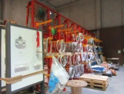 4#8599 Attrezzature varie di magazzino e rimanenze di materiale elettrico