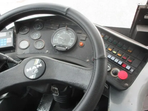 6#5473 Autobus Man