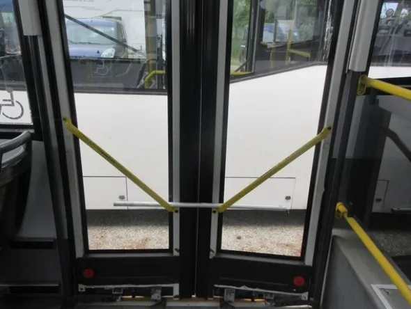 6#5473 Autobus Man