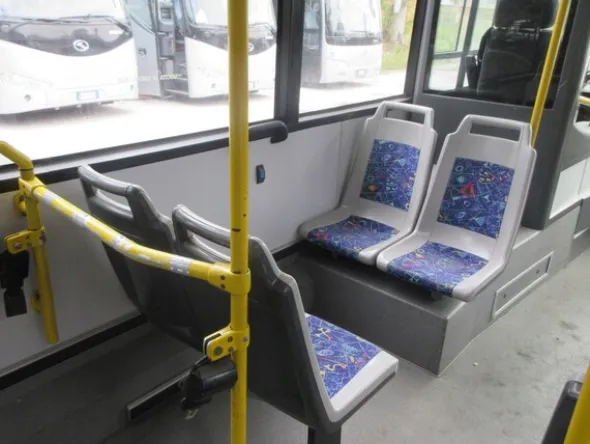 6#5473 Autobus Man