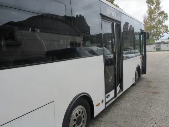 7#5473 Autobus Man