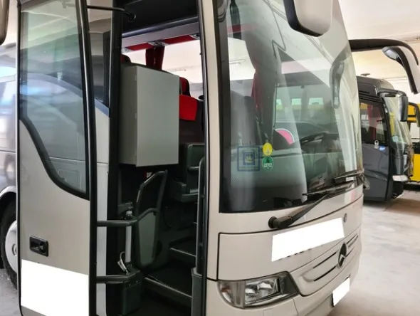 4#6173 Autobus 48 posti Mercedes Benz Tourismo RHD