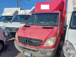 11#9138 Autocarri Iveco e Mercedes
