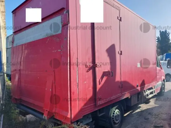 11#9138 Autocarri Iveco e Mercedes