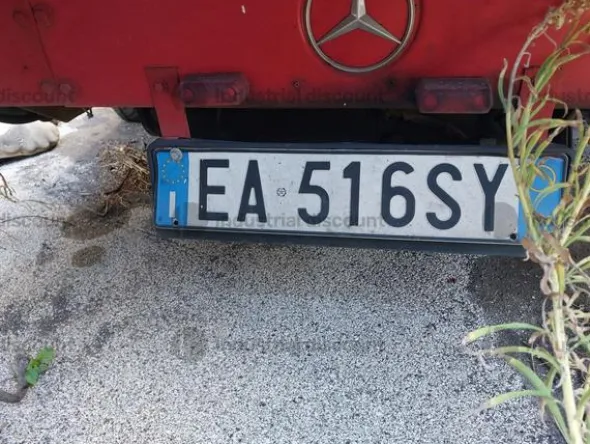 11#9138 Autocarri Iveco e Mercedes