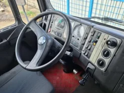 1#9304 Autocarro con gru Man