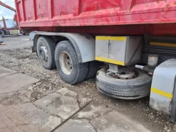 1#9304 Autocarro con gru Man