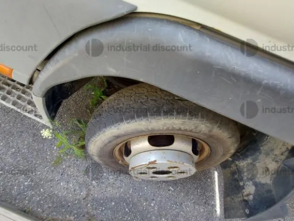 58#8980 Autocarro con piattaforma aerea