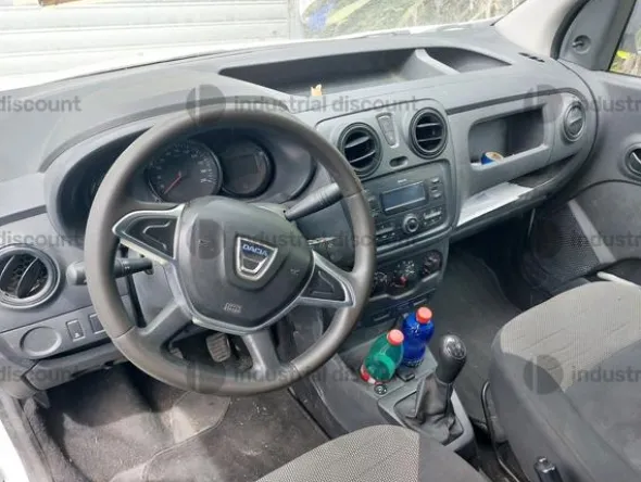 2#9322 Autocarro Dacia Dokker