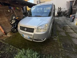 2#10231 Autocarro Fiat Doblò