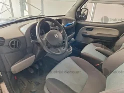 2#9370 Autocarro Fiat Doblò