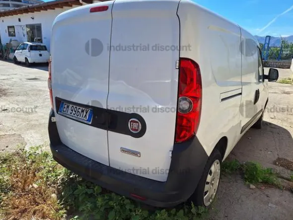 3#9509 Autocarro Fiat Doblò